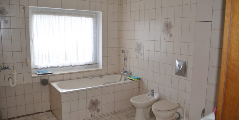 Badezimmer EG