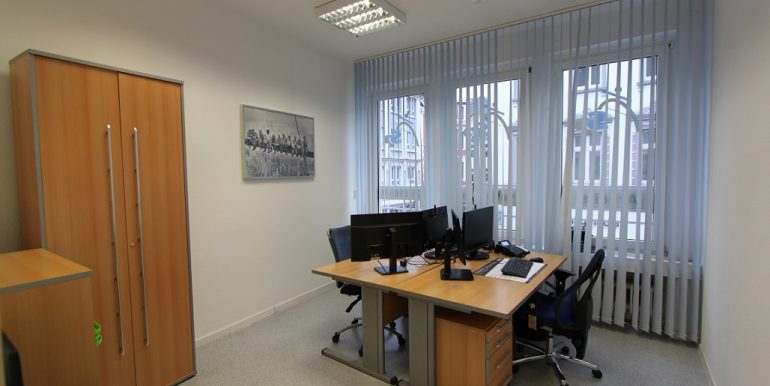 Büro 1