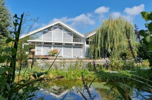 Geldern: EFH mit Gewerbehalle
