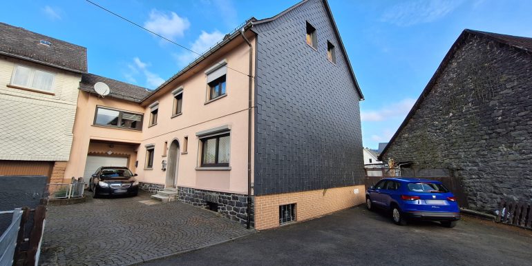 Straßenansicht