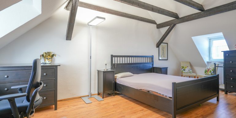 11 Schlafzimmer DG