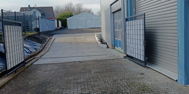 Zufahrt Lagerfläche