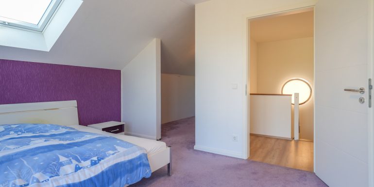 Schlafzimmer mit Ankleide