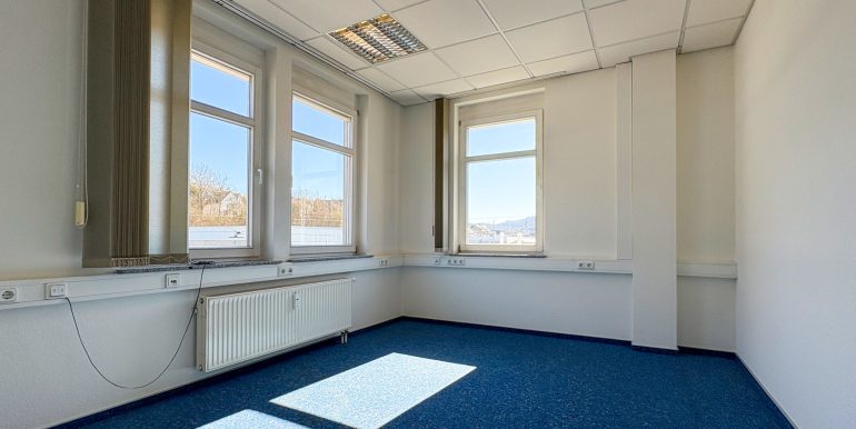 Büro 7