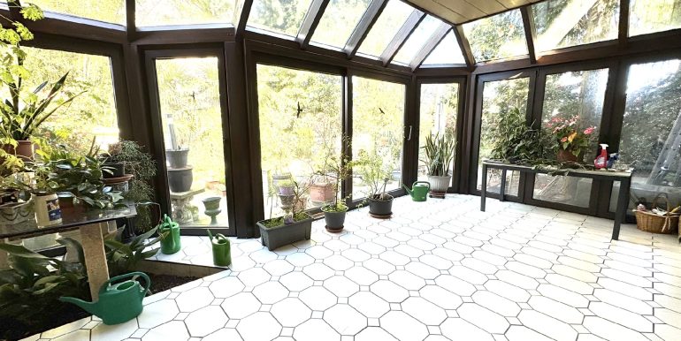 ...mit Wintergarten...
