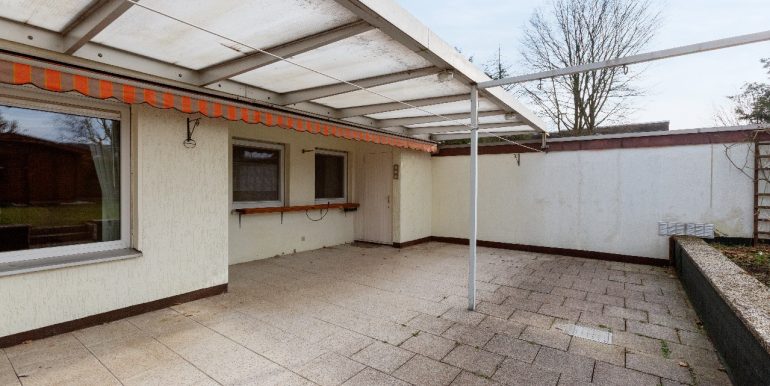 großzügige Terrasse