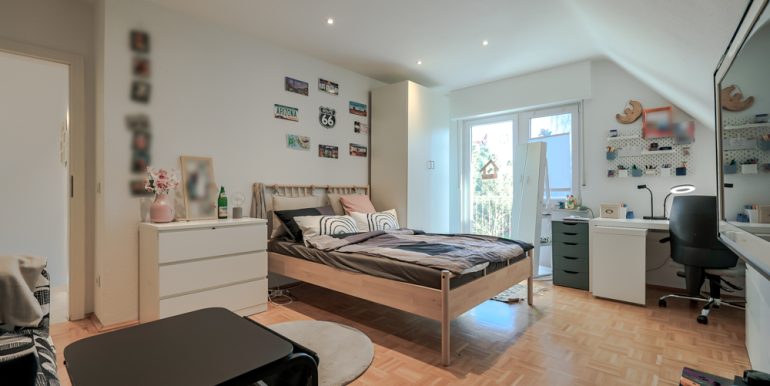 Schlafzimmer 2 OG