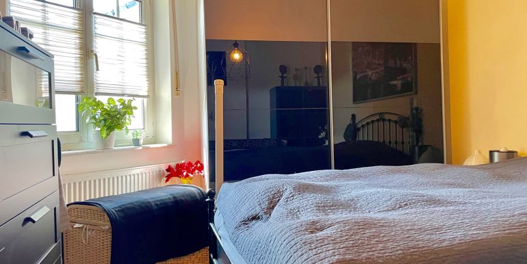 Schlafzimmer (Wohnung I - OG)