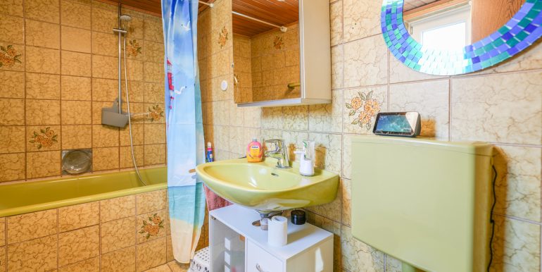 Badezimmer EG