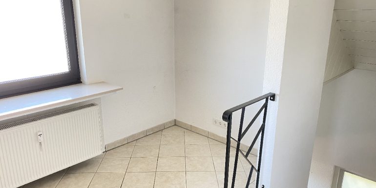 Platz für eine Garderobe im DG