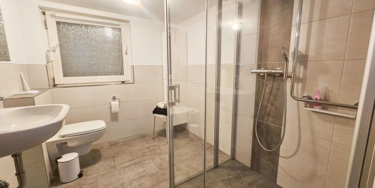Badezimmer EG
