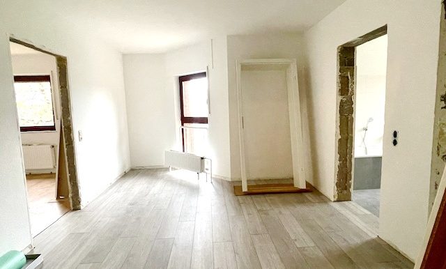 Durchgangszimmer - Lese-/Arbeitsbereich