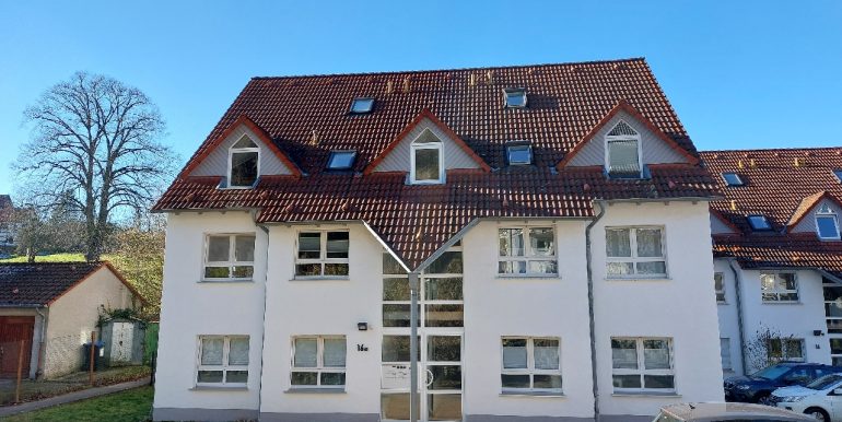 Parkplatz direkt vor dem Haus