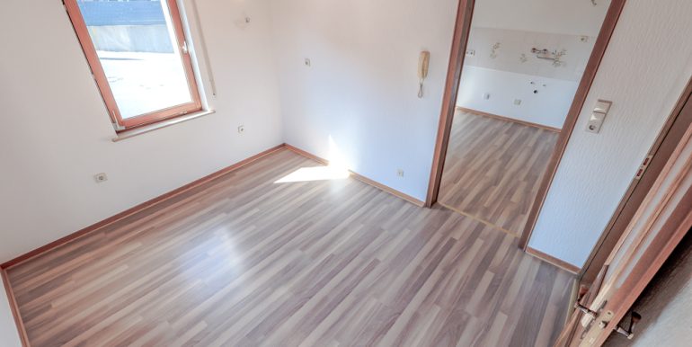 Zimmer 1 OG