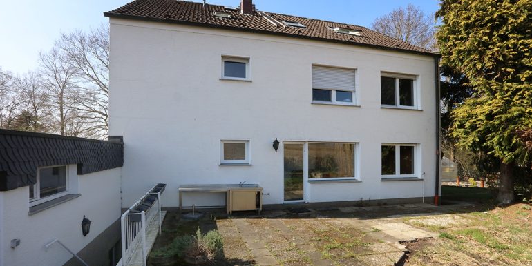 Feldrand / Ostseite EG Terrasse