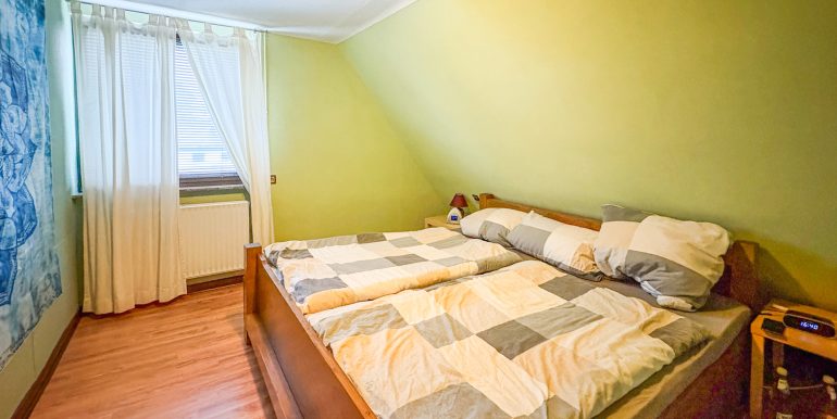 Elternschlafzimmer (OG)