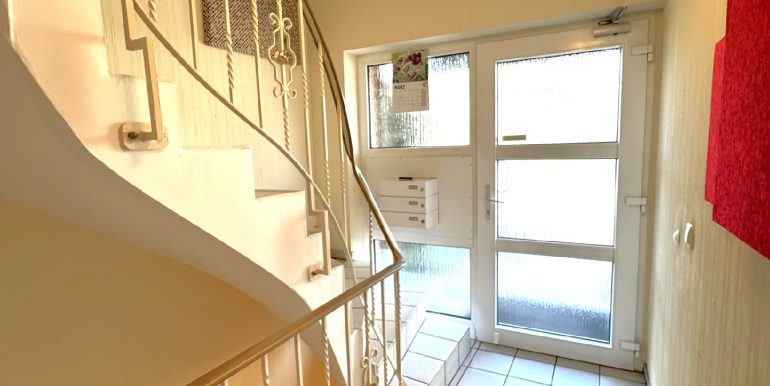 gepflegtes Treppenhaus
