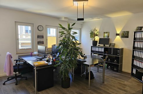 Büro 1
