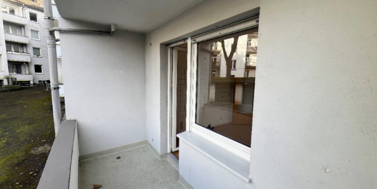 Überdachter Balkon