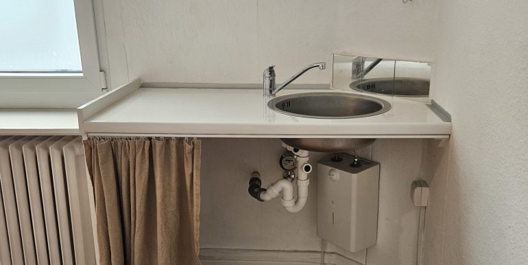 Waschbecken Hauptraum