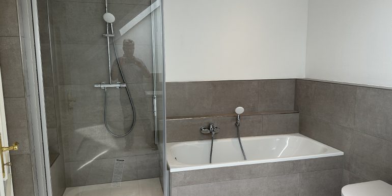 Wannen-/Duschbad