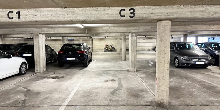 Tiefgaragenstellplatz
