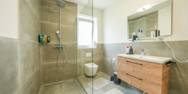 Badezimmer 1. OG