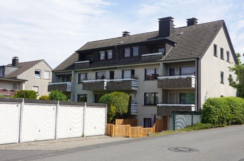Hausrückansicht + Garagen