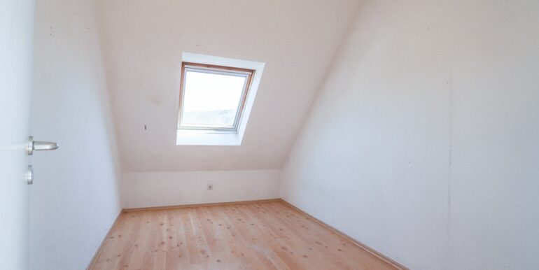 Zweites Schlafzimmer im DG