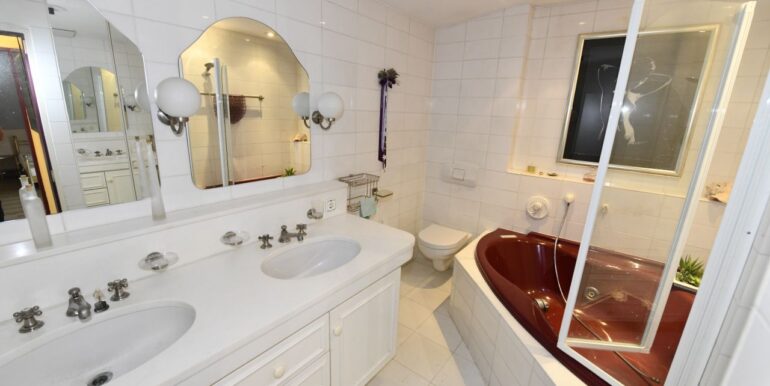 Badezimmer im Dachgeschoss