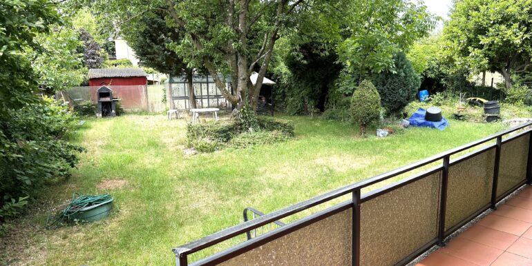 Balkon mit Zugang zum Garten