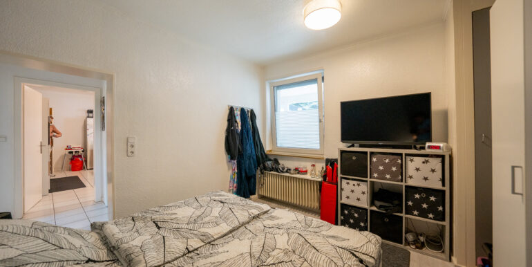 6 Schlafzimmer EG