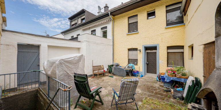7 Hinterhof EG