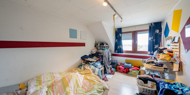 11 Kinderzimmer OG