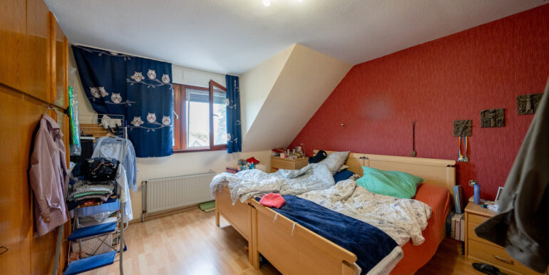 12 Schlafzimmer OG