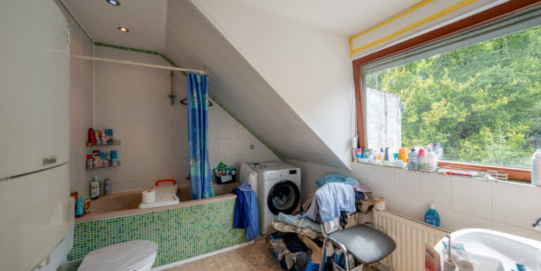 13 Badezimmer OG