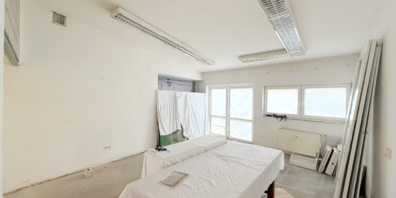 Lagerfläche Einheit rechts