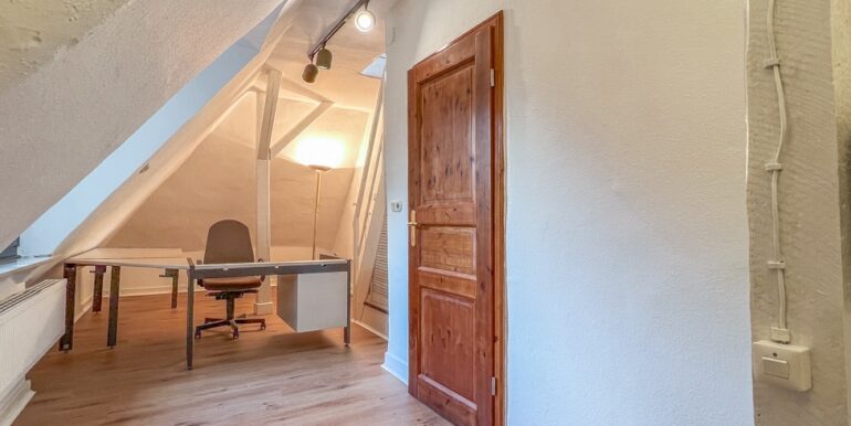 Büro DG Wohnung 1