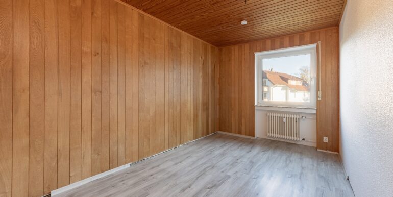 Kinderzimmer oder Büro 2