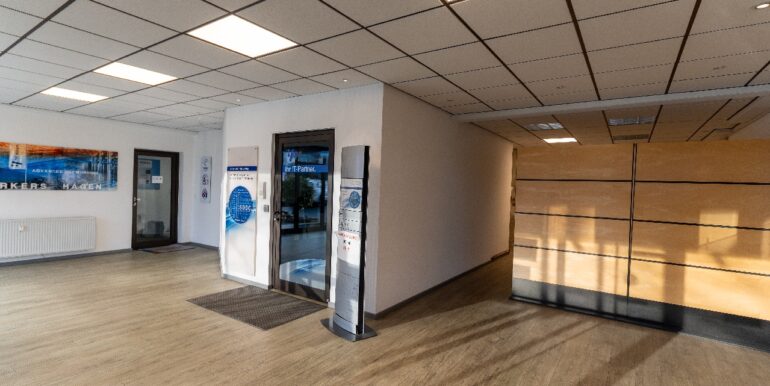 Foyer und Zugang zur Büroetage