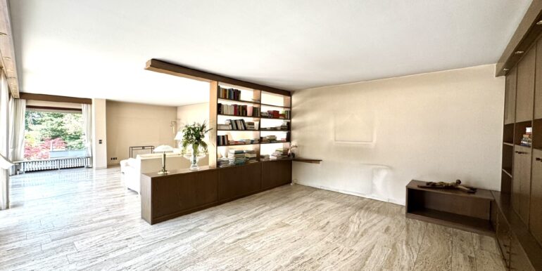 großzügiger Wohnbereich