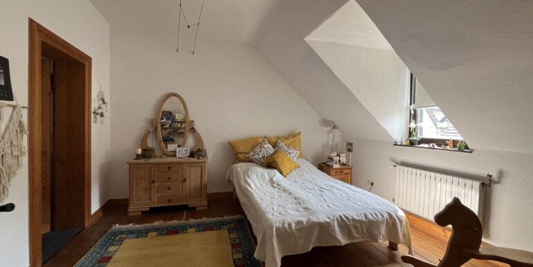 Schlafzimmer DG