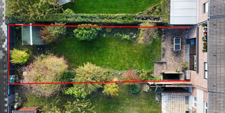 über 300m² Grundstück