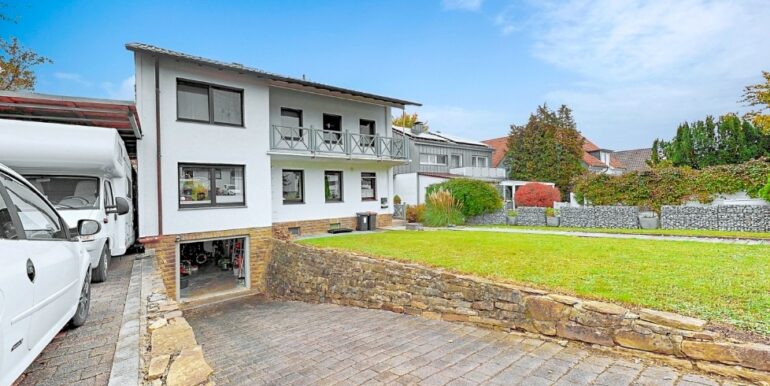 Stellplatz, Garage und Carport