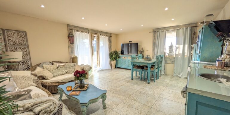 Wohn/Esszimmer/Küche