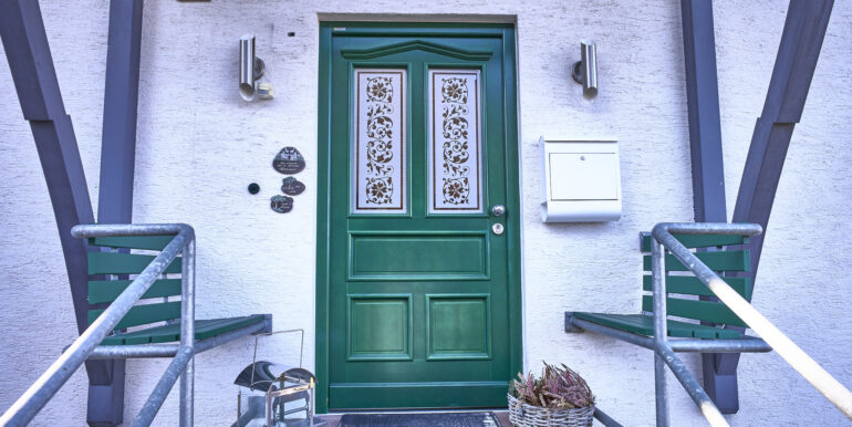 Überdachter Eingangsbereich