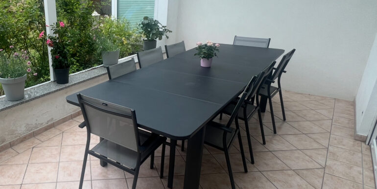 überdachte Terrasse