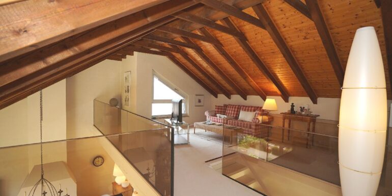 Empore Teilansicht 3