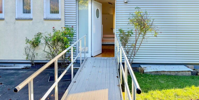 Rampe zu Doppelzimmer 1