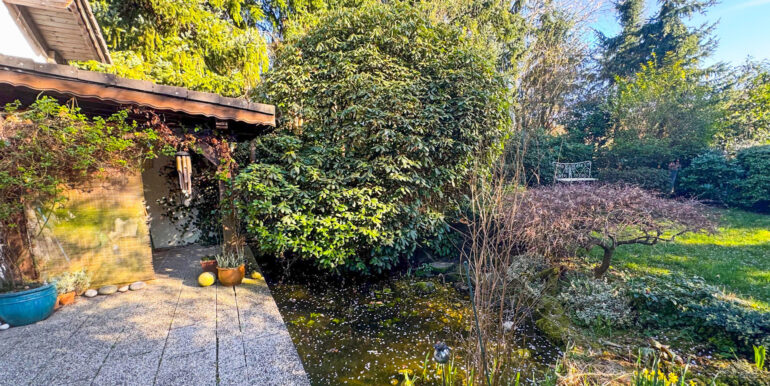 Terrasse mit Blick ins Grüne